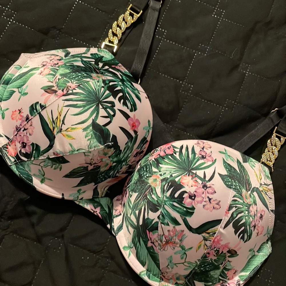 COPY - Victoria’s Secret Bombshell Very Sexy Bra.  34D